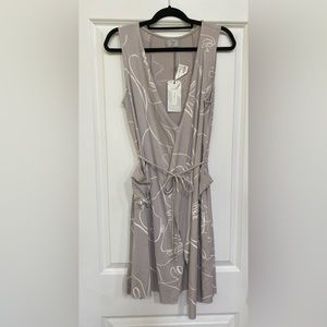 Chalet et ceci Alyssa Vest wrap sz medium grey white bamboo jersey knit stretch